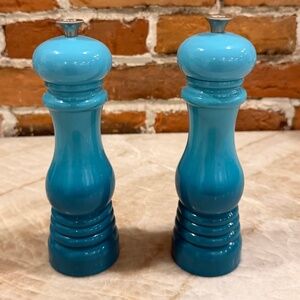 Le Creuset Salt and Pepper Mills
